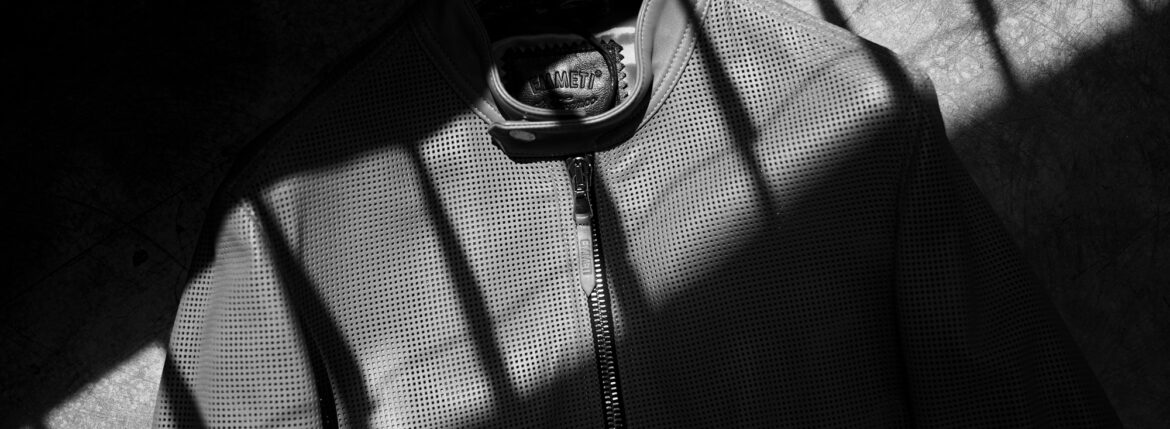 EMMETI “AKRON” NAPPA CERATA 0.7mm “PUNCHING LEATHER” AVIATOR JACKET BLACK 2025SSのイメージ