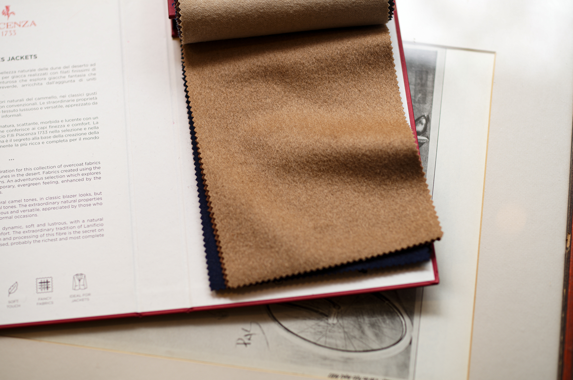 Sartoria Curvarti "BESPOKE" PIACENZA DUNE JACKETS 100％ BABY CAMEL HAIR DOUBLE BREASTED CAMEL JACKETT CAMEL 2025AW サルトリア・クルヴァルティ ビスポーク ピアチェンツァ ベイビーキャメル ダブルブレステッド キャメル 2025春夏 愛知 名古屋 Alto e Diritto altoediritto アルトエデリット