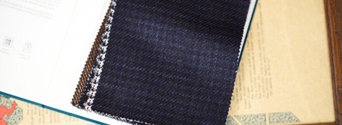 Sartoria Curvarti “BESPOKE” CERRUTI OXYGEN WINTER VIRGIN WOOL and SILK SINGLE BREASTED JACKET NAVY HOUNDTOOTH 2025のイメージ