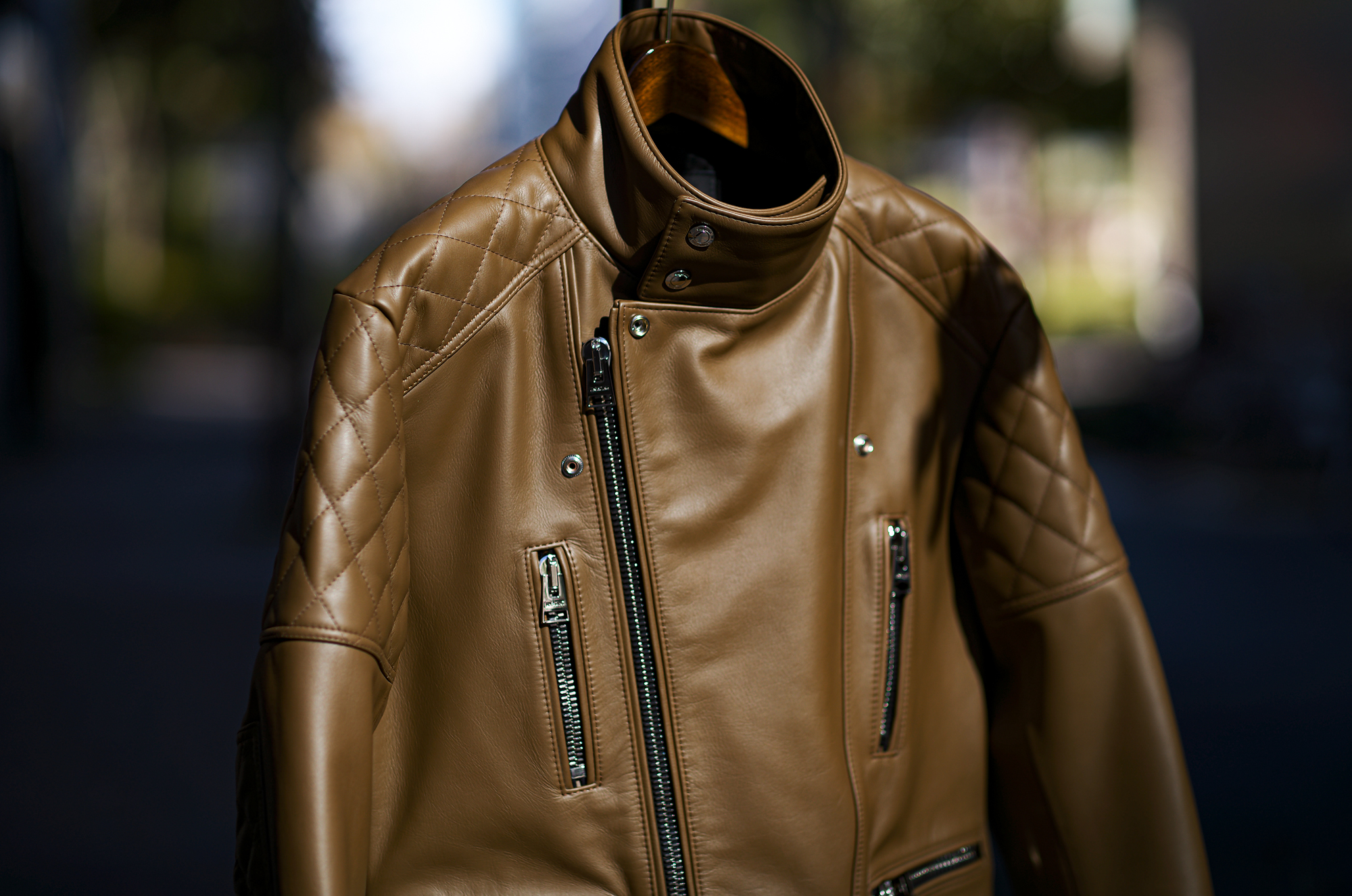 UNFADING (アンフェイディング) EAGLE (イーグル) SEMI DOUBLE RIDERS Cow Leather カウレザー セミダブル ライダース ジャケット LATTE (ラテ) Made in Japan (日本製)  愛知 名古屋 Alto e Diritto altoediritto アルトエデリット 魔裟斗 masato  魔裟斗チャンネル YOUTUBE 革ジャン レザージャケット 　ライダースジャケット