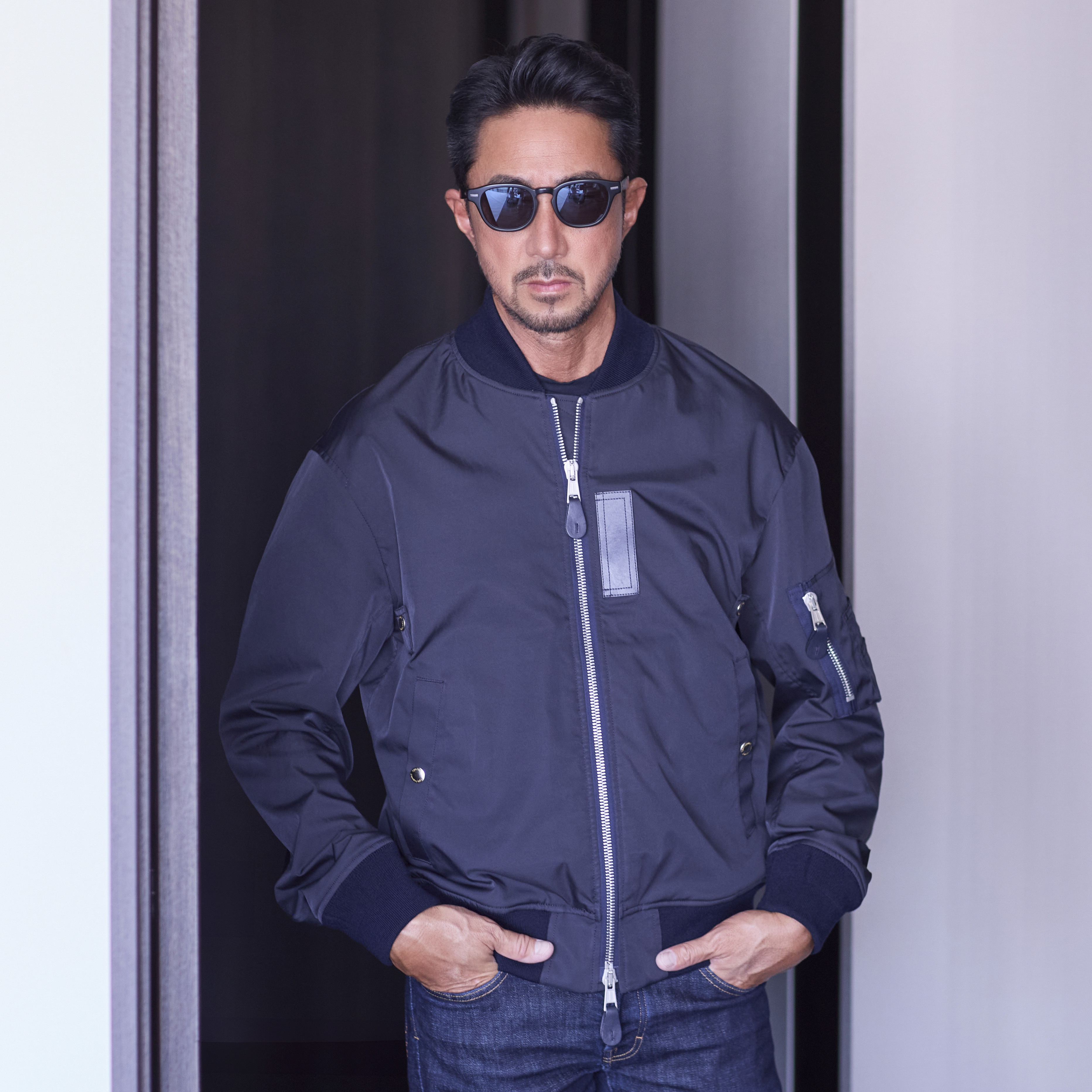 1PIU1UGUALE3 BLACK MILITARY BY YOSHIMASA HOSHIBA Vol.13 "MA-1 FLIGHT JACKET" "NAVY" 2025【Special Model】 ウノピュウノウグァーレトレ 干場義雅 愛知 名古屋 Alto e Diritto altoediritto アルトエデリット エムエーワン フライトジャケット ネイビー 紺色