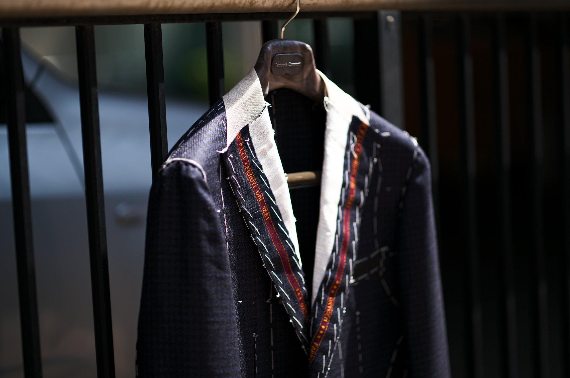 Sartoria Curvarti "BESPOKE" CERRUTI OXYGEN WINTER VIRGIN WOOL and SILK SINGLE BREASTED JACKET NAVY HOUNDTOOTH 2025 サルトリア・クルヴァルティ ビスポーク ヴァージンウール シルク シングルブレステッド ジャケット ネイビーハウンドトゥース 2025秋冬 愛知 名古屋 Alto e Diritto altoediritto アルトエデリット