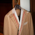 Sartoria Curvarti “BESPOKE” PIACENZA DUNE JACKETS 100％ BABY CAMEL HAIR DOUBLE BREASTED CAMEL 2025のイメージ