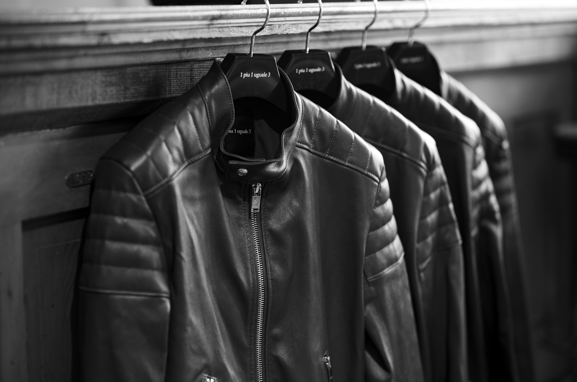 1PIU1UGUALE3 × FIXER LIMITED Collection F-2 evo SINGLE RIDERS STRETCH LEATHER D.GRAY , BLACK ウノピュウノウグァーレトレ × フィクサー エフツー エブォ シングルライダース ストレッチレザー シングルライダース ジャケット Dグレー ブラック 愛知 名古屋 Alto e Diritto altoediritto アルトエデリット