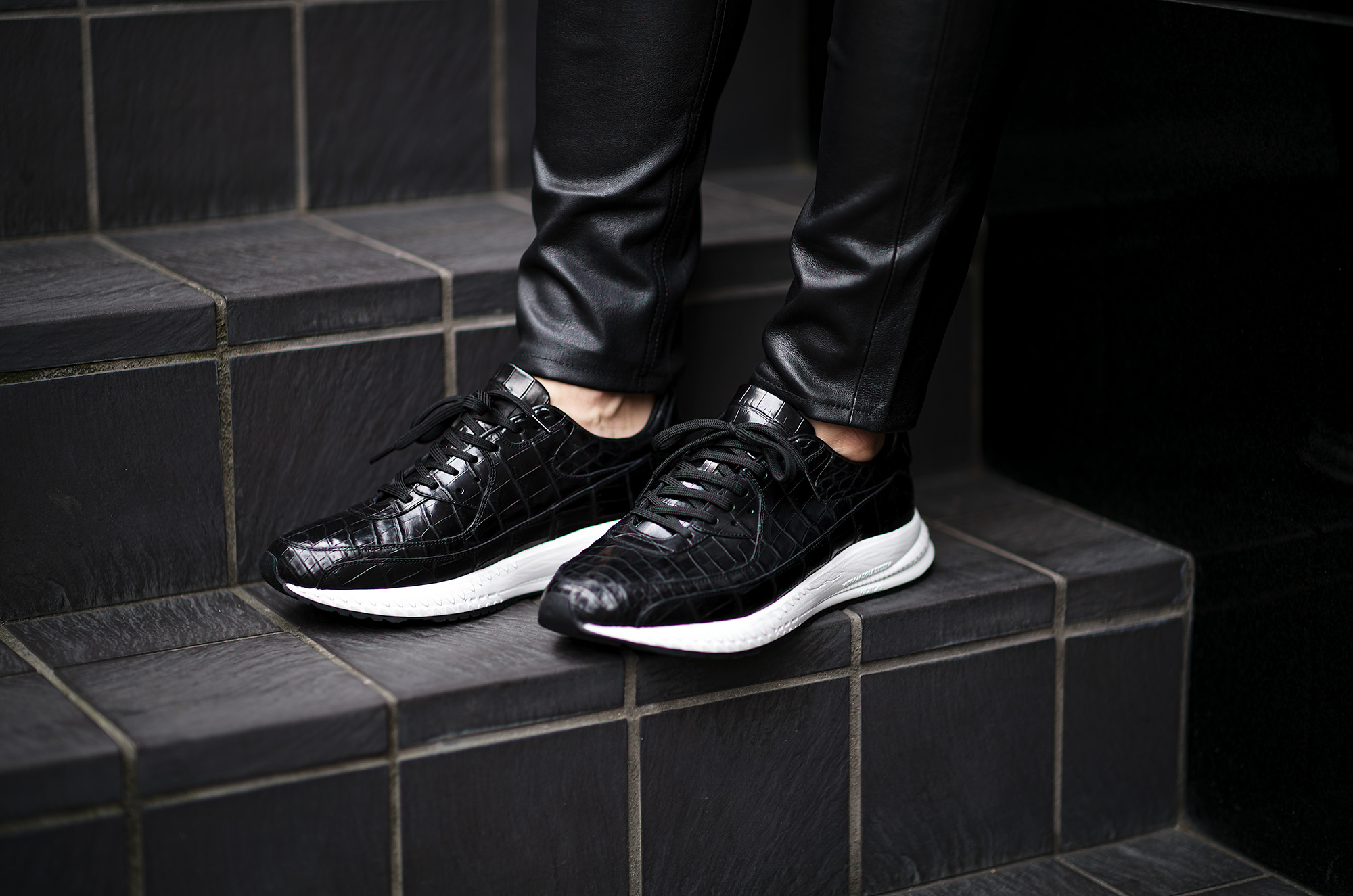 WH (ダブルエイチ) WHA-0001 FASTER Last (ファスター ラスト) CROCODILE LEATHER SNEAKERS クロコダイル レザー スニーカー BLACK×WHITE (ブラック×ホワイト) MADE IN JAPAN (日本製) 2025 【ご予約開始】愛知 名古屋 Alto e Diritto altoediritto アルトエデリット