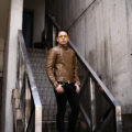 UNFADING (アンフェイディング) FALCON (ファルコン) SEMI DOUBLE RIDERS Cow Leather カウレザー セミダブル ライダース ジャケット LATTE (ラテ) Made in Japan (日本製) 【ご予約受付中】【2025.9.20(Sat)～2025.10.19(Sun)】のイメージ