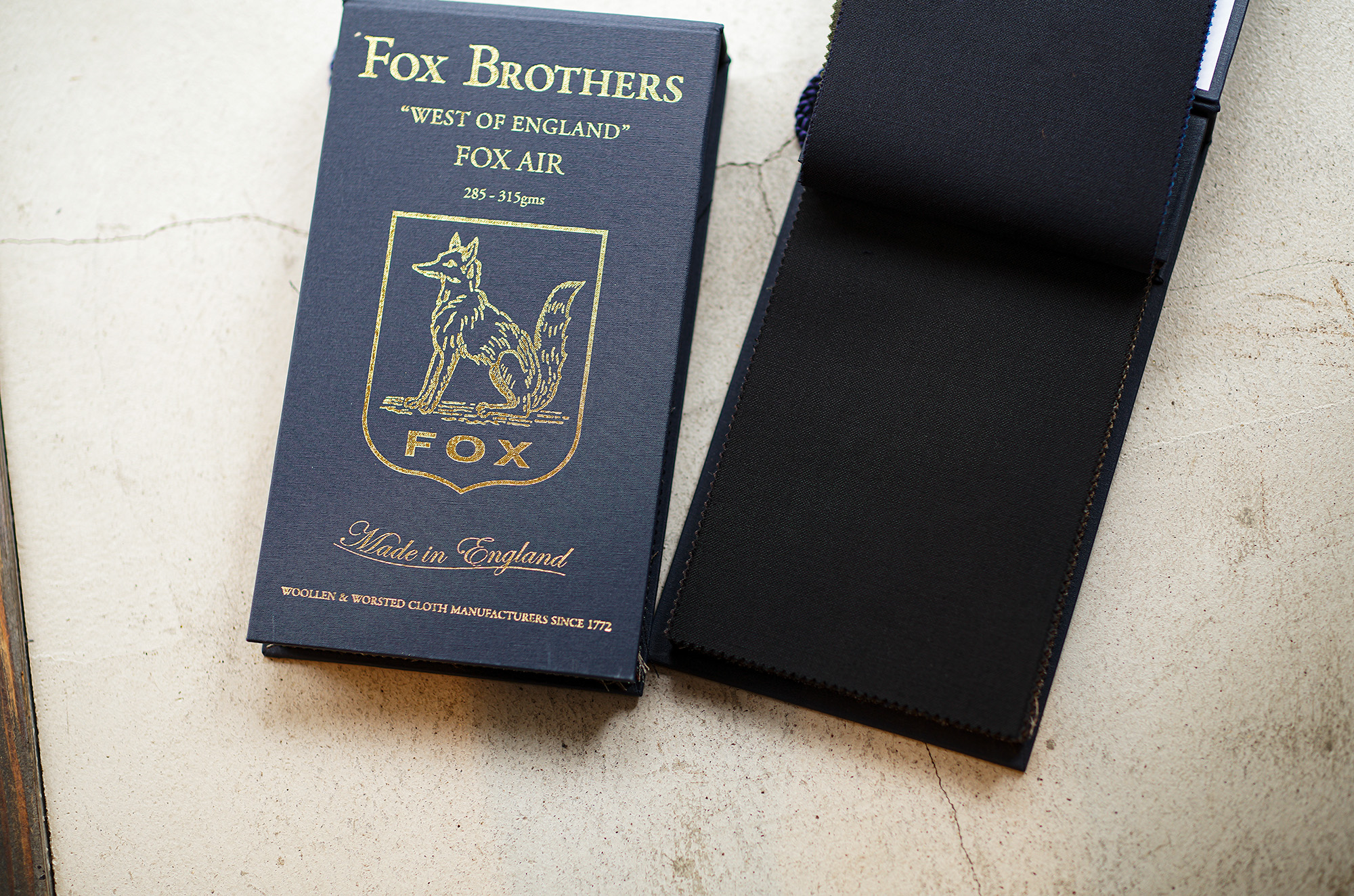 Sartoria Curvarti "BESPOKE" FOX BROTHERS FOX CITY 100 MERINO WOOL DOUBLE BREASTED BLAZER BLACK 2026 サルトリアクルヴァルティ ビスポーク フォックスブラザーズ フォックスシテイ メリノウール ダブルブレステッド ジャケット テーラード 愛知 名古屋 Alto e Diritto altoediritto アルトエデリット