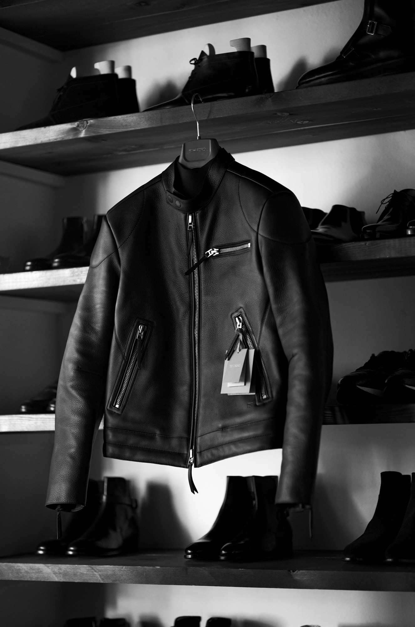 TOM FORD (トムフォード) GRAIN LEATHER ZIP BIKER (グレインレザー ジップ バイカー) カーフレザー シングル ライダース ジャケット BLACK (ブラック) Made in italy (イタリア製) 2025 愛知 名古屋 Alto e Diritto altoediritto アルトエデリット