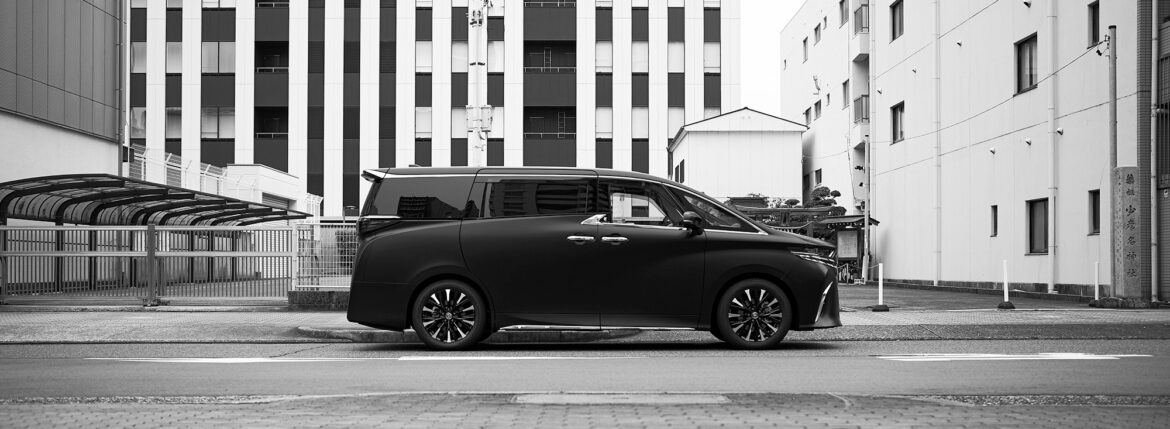 「11.24(mon)」,「11.25(tue)」,「11.26(wed)」お休みとなります Alphard Spacious Lounge スペーシャスラウンジ 4座 限定 マット 黒マット