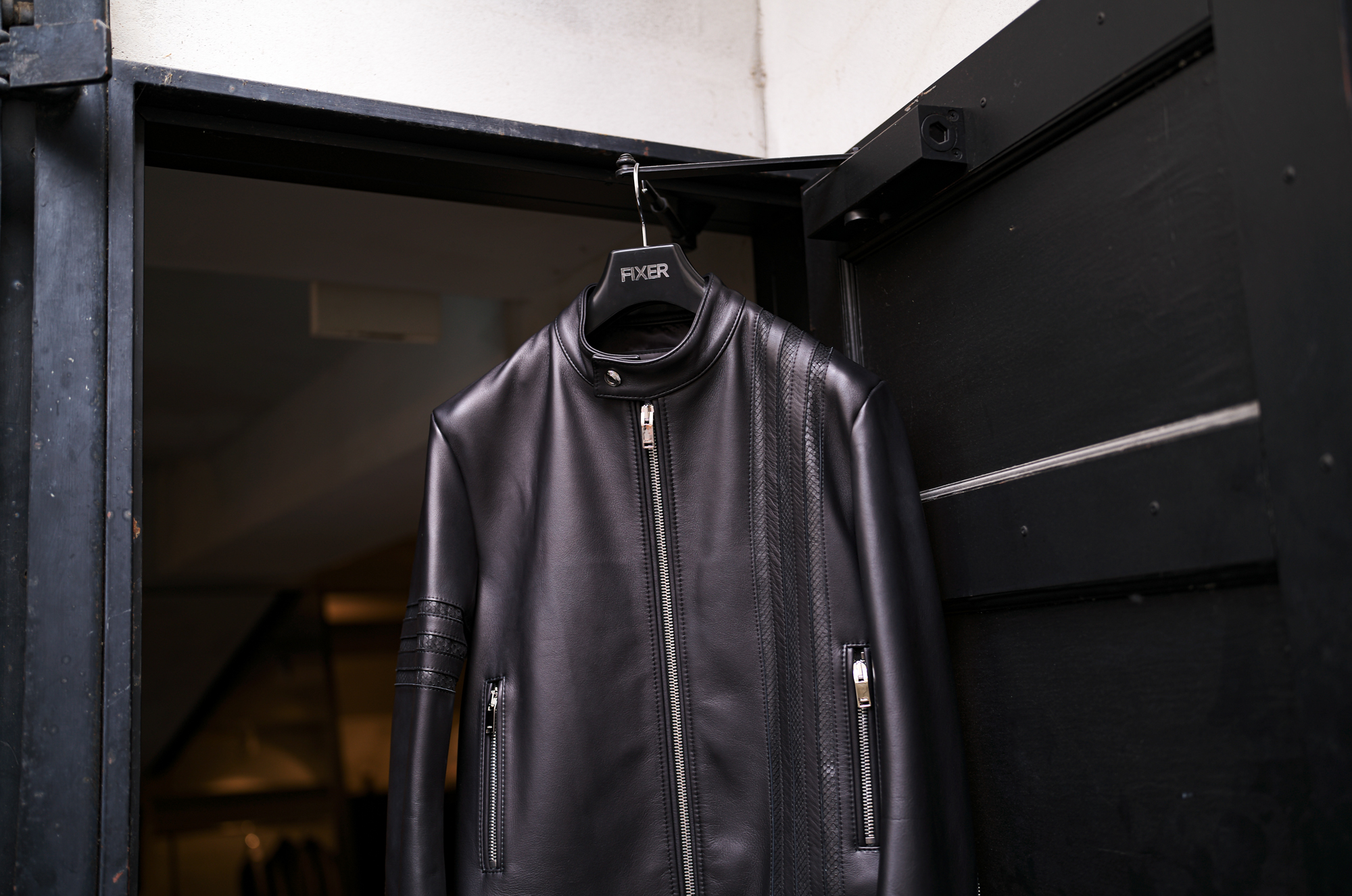 FIXER "F0 RACING" SINGLE RIDERS Cow Leather BLACK × WHITE , BLACK × NAVY , BLACK × PYTHON【ご予約受付中】【2025.10.27(Mon)~2025.11.23(Sun)】 愛知 名古屋 Alto e Diritto altoediritto アルトエデリット フィクサー エフゼロ レーシング シングルライダース