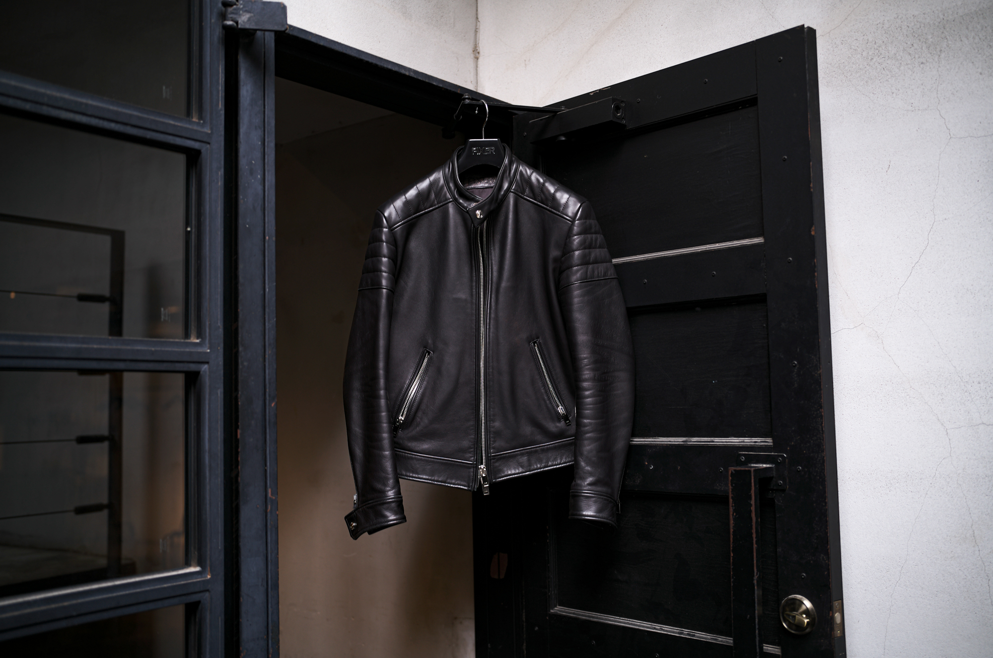 FIXER F2 SINGLE RIDERS 【First Lot Model】FIXER F2 First Model フィクサー エフワン シングルライ ダース ファーストモデル 初期ロット ヴィンテージモデル ヴィンテージアイテム 20年30年後 超絶ヴィンテージアイテムかもね レザージャケット ライダースジャケット 最初期ロット F0 F1 F2 F3 F4 F5 F6 F7 F8 F9 F10 F11 F12 ライダース riders leatherjacket single doubel semi double