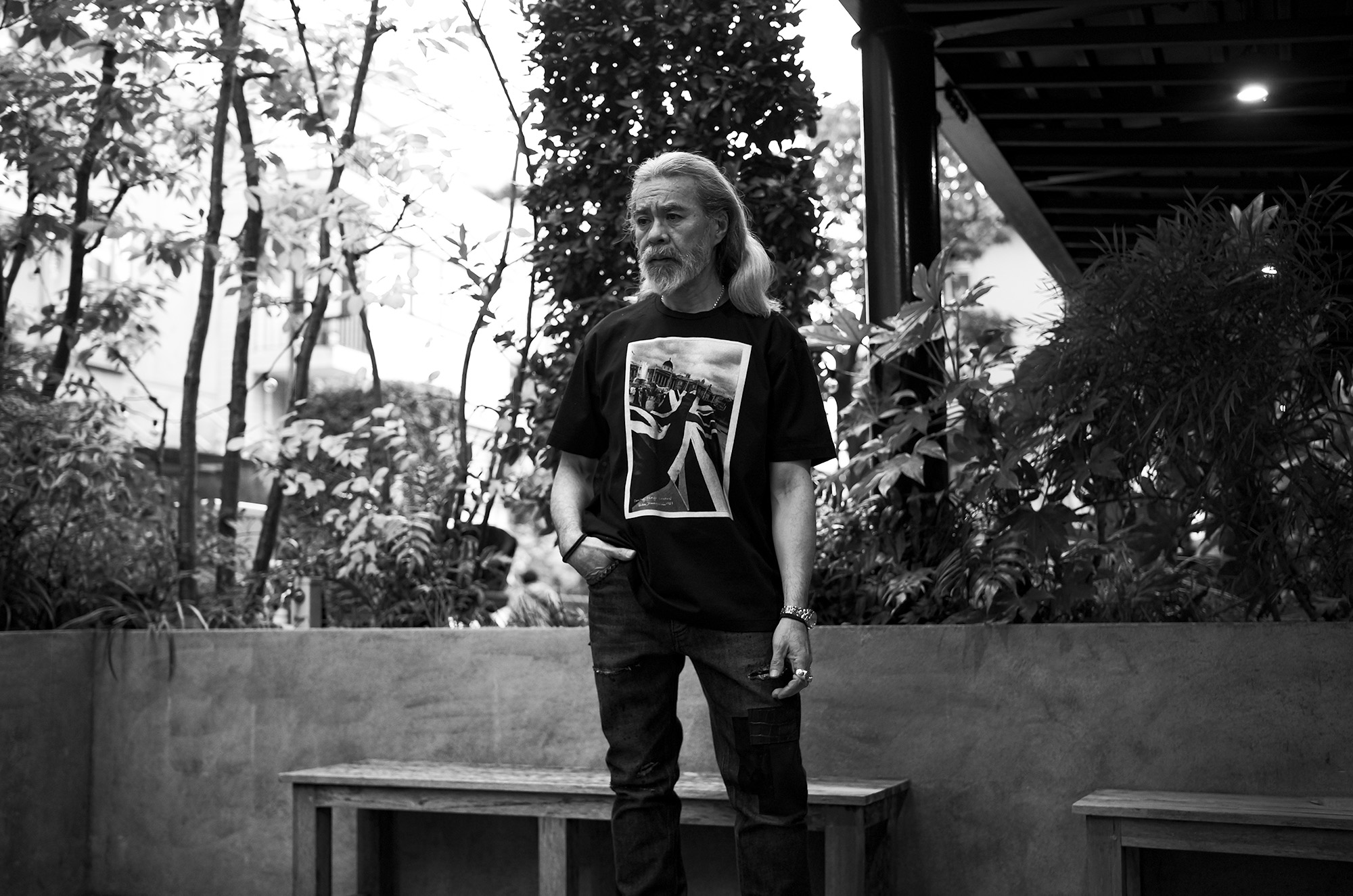 ISAMU KATAYAMA BACKLASH x FIXER x HERBIE YAMAGUCHI Dancing Flag LONDON Photo Print T-shirt FIX-2211-02 WHITE 2026 AW ISAMU KATAYAMA BACKLASH x FIXER x HERBIE YAMAGUCHI (イサムカタヤマバックラッシュ x フィクサー x ハービー山口) Dancing Flag LONDON Photo Print T-shirt FIX-2211-02 フォトプリントTシャツ BLACK (ブラック) MADE IN JAPAN (日本製) 愛知 名古屋 Alto e Diritto altoediritto アルトエデリット