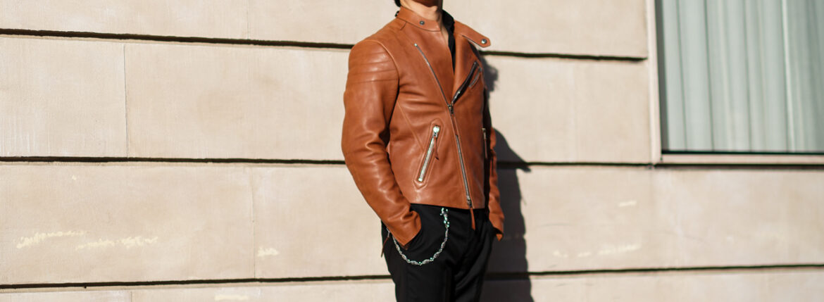 TOM FORD (トムフォード) BUFFALO GRAIN LEATHER ASYMMETRIC RACER (バッファロー グレインレザー アシメトリック レーサー) バッファローレザー セミダブル ライダース ジャケット HAZELNUT (ヘーゼルナッツ) Made in italy (イタリア製)のイメージ