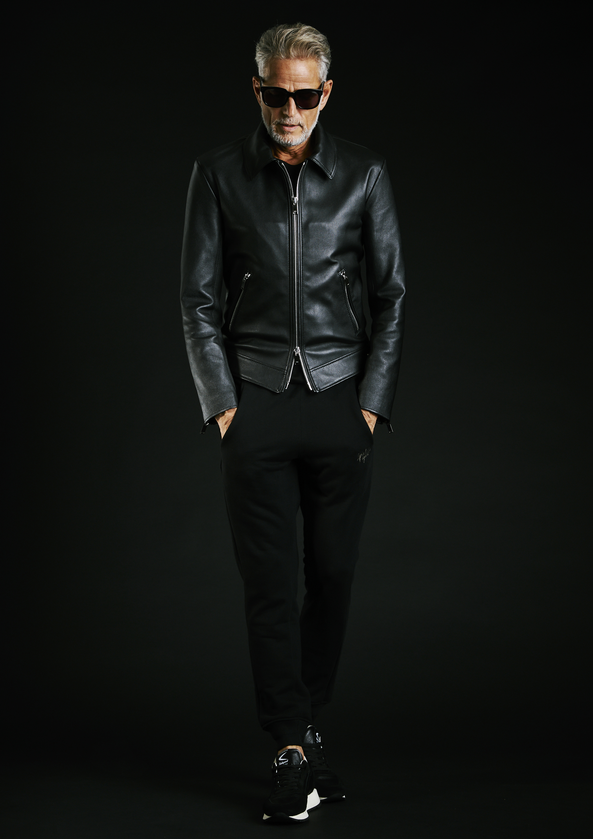 1PIU1UGUALE3 × FIXER (ウノピュウノウグァーレトレ × フィクサー