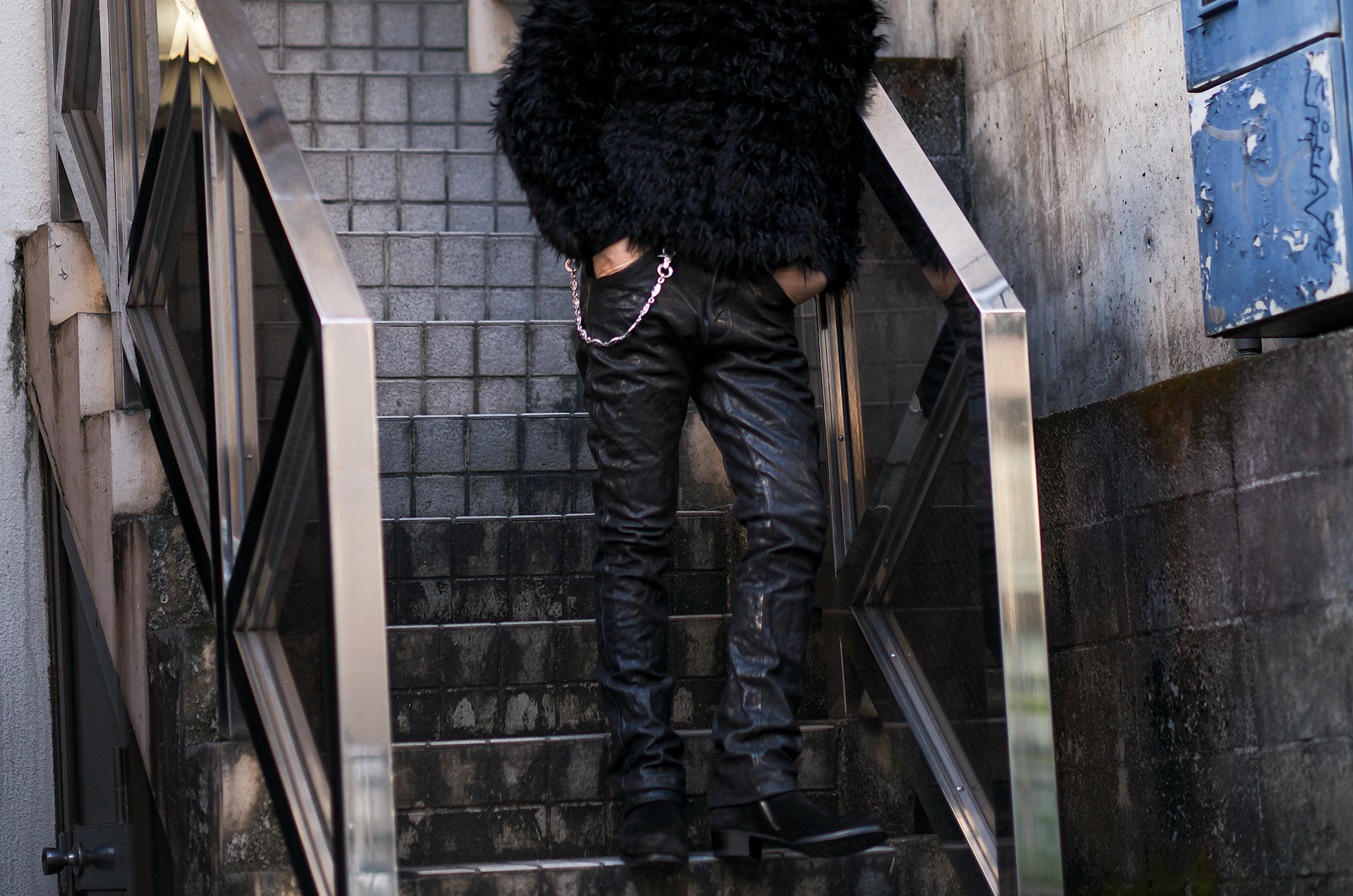 BACKLASH ITALY SHOULDER パンツ ブラック ISAMU KATAYAMA BACKLASH exclusive TIGHT STRAIGHT LEATHER PANTS