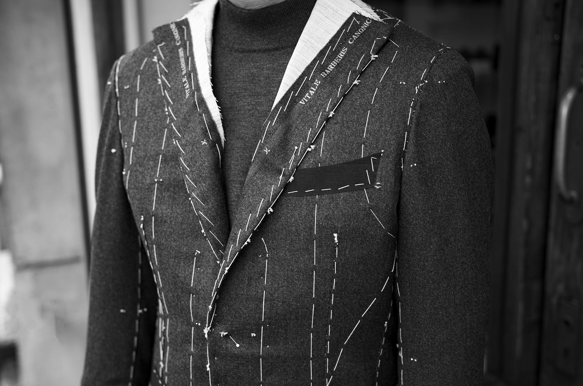 Sartoria Curvarti BESPOKE DRAPERS FEATHER WEIGHT FLANNEL 100 MERINO WOOL SINGLE BREASTED SUITS CHARCOAL GRAY 2026 サルトリアクルヴァルティ ビスポーク ドラッパーズ フェザーウエイトフランネル メリノウール シングルブレステッド スーツ テーラード チャコールグレー 愛知 名古屋 Alto e Diritto altoediritto アルトエデリット