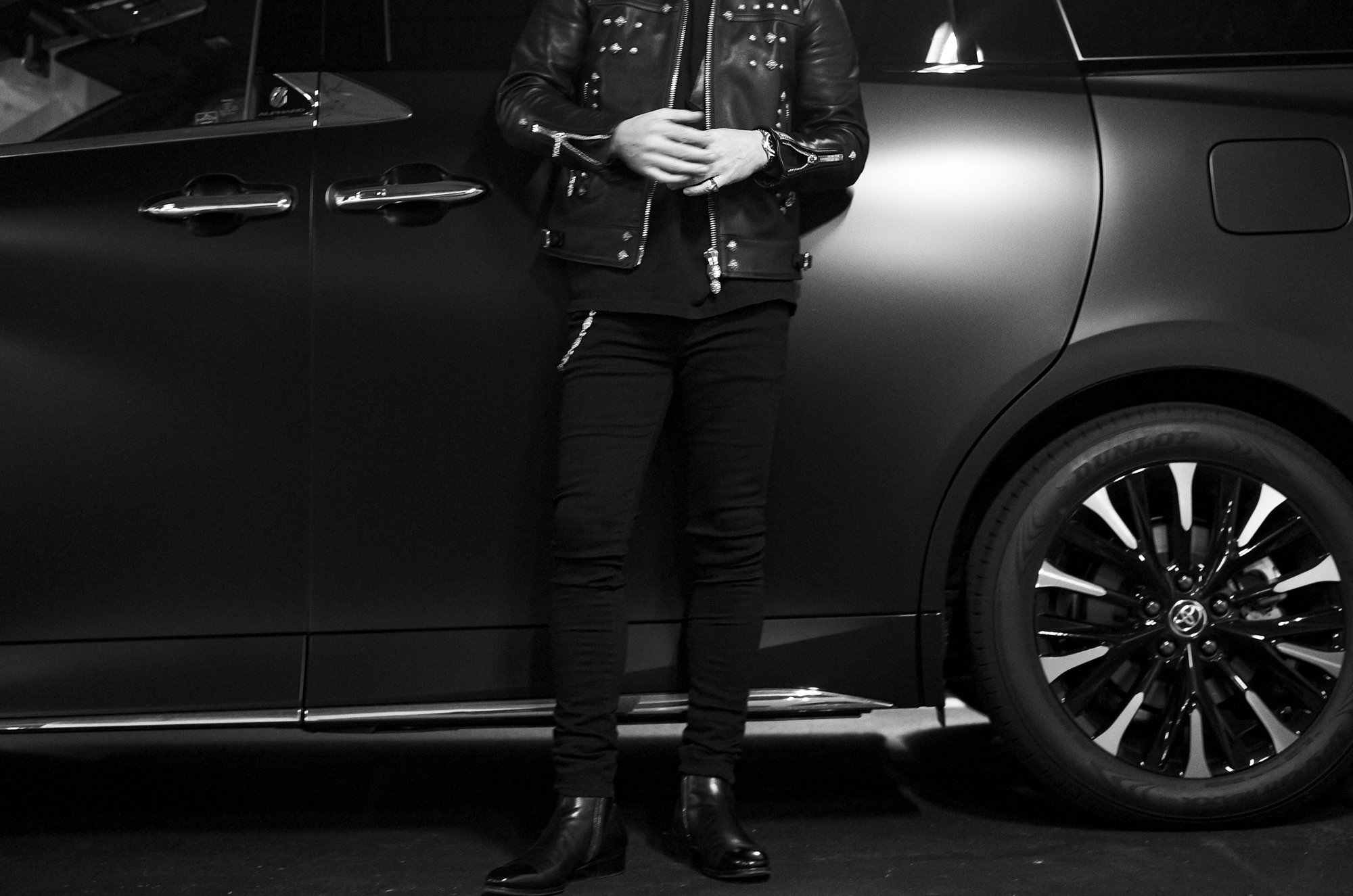 深黒は、細さで魅せる。 / BACKLASH × FIXER STRETCH SKINNY DENIM