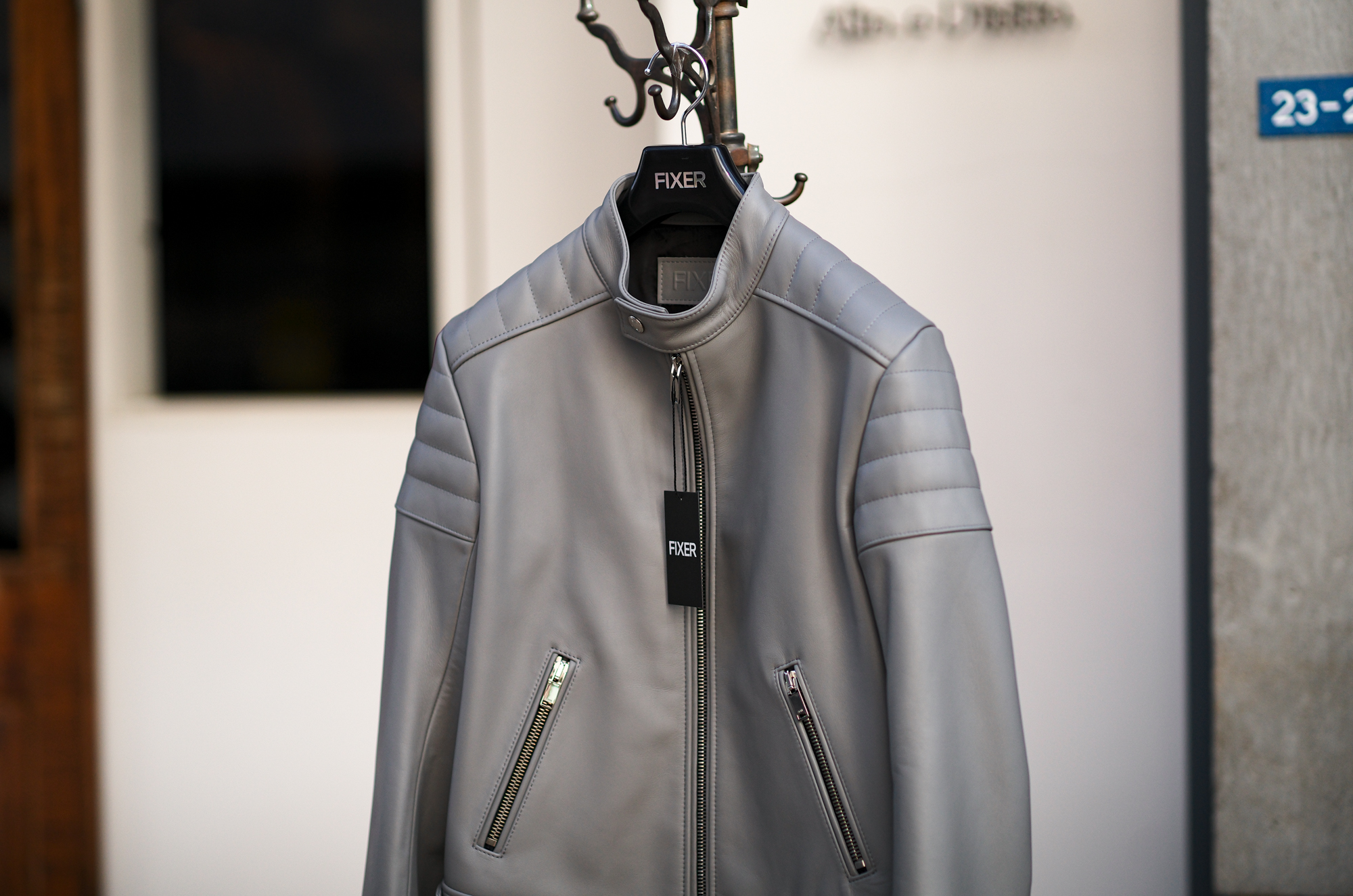 F2 GRAY — 縁とタイミングが重なった一着 / Where Fate and Timing Converge JAPAN 日本 愛知 名古屋 Alto e Diritto altoediritto アルトエデリット