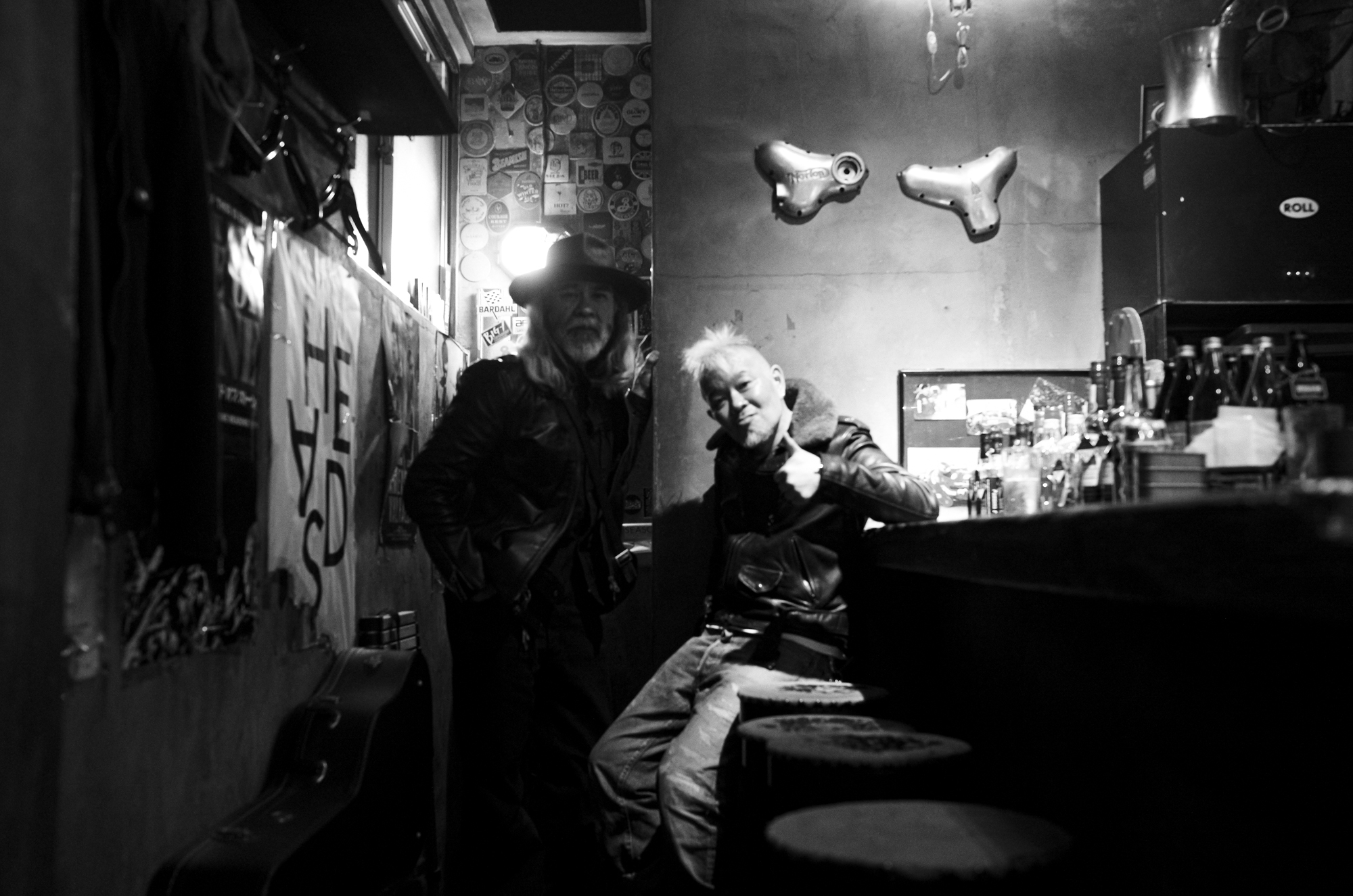 真っすぐという覚悟 — Straight to the Core — JAPAN 日本 愛知 名古屋 Alto e Diritto altoediritto アルトエデリット 片山勇 モヒカン小川 スペシャルデイ ありがとうございます isamukatayama mohikan モヒカン小川は、ファッション雑誌『Lightning(ライトニング)』の名物編集者であり、熱狂的な革ジャン愛好家(レザージャニア)です。自身のYouTubeチャンネル「モヒカン小川のレザーチャンネル」にて、革ジャン、ブーツ、レザーアイテムの魅力を個人的視点で熱く解説しています。 MOHICAN OGAWA https://www.youtube.com/@ogawamohican1240