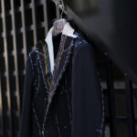 Sartoria Curvarti “BESPOKE” FOX BROTHERS FOX CITY 100 MERINO WOOL DOUBLE BREASTED BLAZER BLACK 2026 サルトリアクルヴァルティ ビスポーク フォックスブラザーズ フォックスシテイ メリノウール ダブルブレステッド ジャケット テーラード 愛知 名古屋 Alto e Diritto altoediritto アルトエデリット BLACK ブラック メタルボタン ピークトラペル 上質
