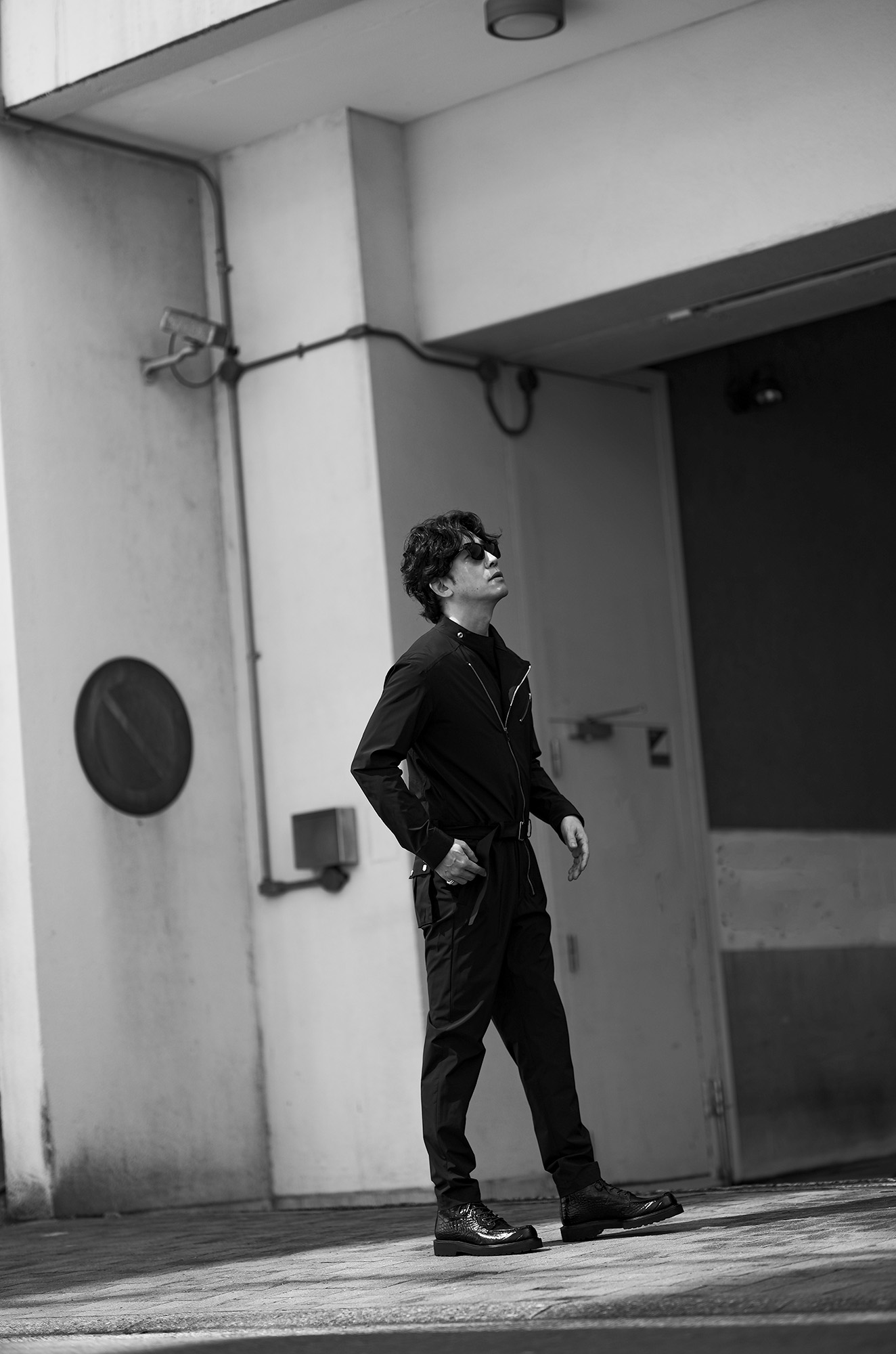 — 動ける構造、止まらない黒。 — FIXER FJS-02 / Structure in Motion フィクサー ジャンプスーツ JUMP SUITS BLACK ブラック つなぎ JAPAN 日本 愛知 名古屋 Alto e Diritto altoediritto アルトエデリット