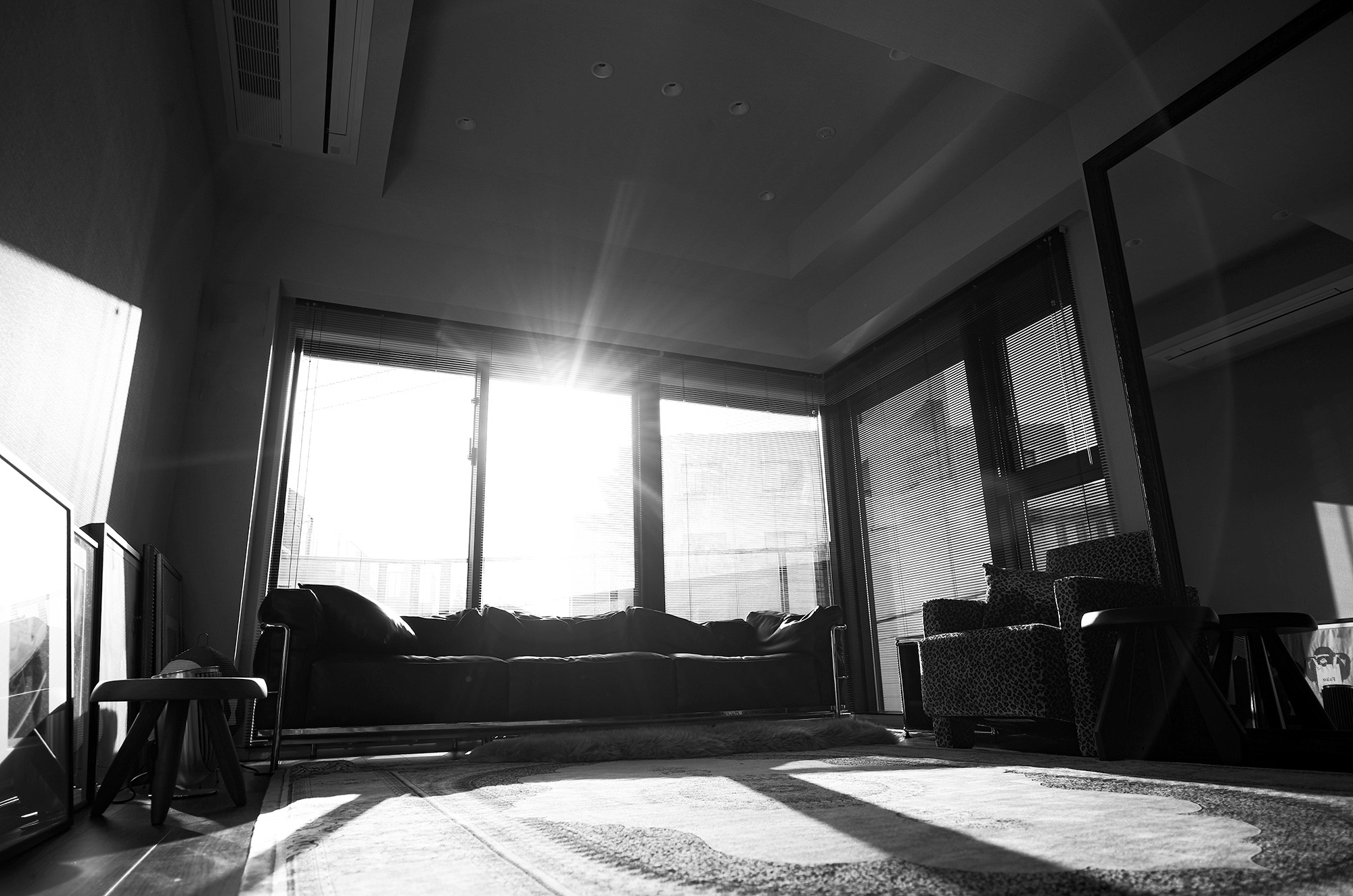 15mm BLIND / Mat Black — Only True Black Stands Within the Light —　ブラインド マットブラック インテリア JAPAN 日本 愛知 名古屋 Alto e Diritto altoediritto アルトエデリット