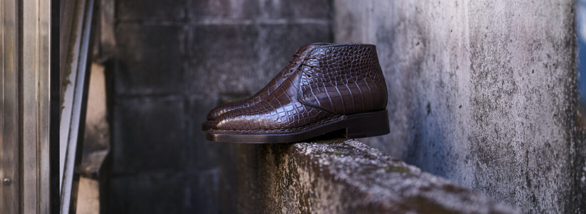 沈黙に応える者だけに届く。 — ART.3722 Mat Crocodile DARK BROWN — JAPAN 日本 愛知 名古屋 Alto e Diritto altoediritto アルトエデリット レザーブーツ クロコダイル マットクロコダイル ダークブラウン