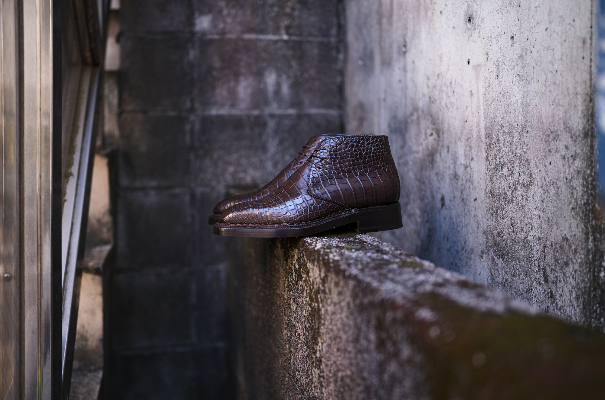 沈黙に応える者だけに届く。 — ART.3722 Mat Crocodile DARK BROWN — JAPAN 日本 愛知 名古屋 Alto e Diritto altoediritto アルトエデリット レザーブーツ クロコダイル マットクロコダイル ダークブラウン