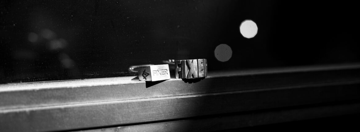 静けさの中に、意志だけが残る。 — FIXER SIGNET RING / FIXER LOGO RING — PRE-ORDER OPEN — JAPAN 日本 愛知　名古屋 Alto e Diritto altoediritto アルトエデリット