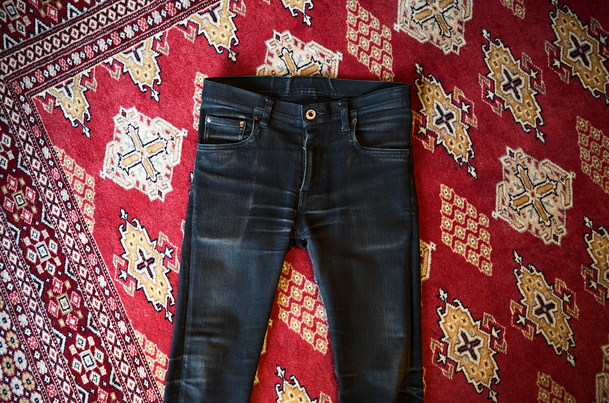 黒は、削がれて完成する。 — Black Is Completed by Subtraction — JAPAN 日本 愛知 名古屋 Alto e Diritto altoediritto アルトエデリット ISAMUKATAYAMABACKLASH denim デニム ブラックデニム