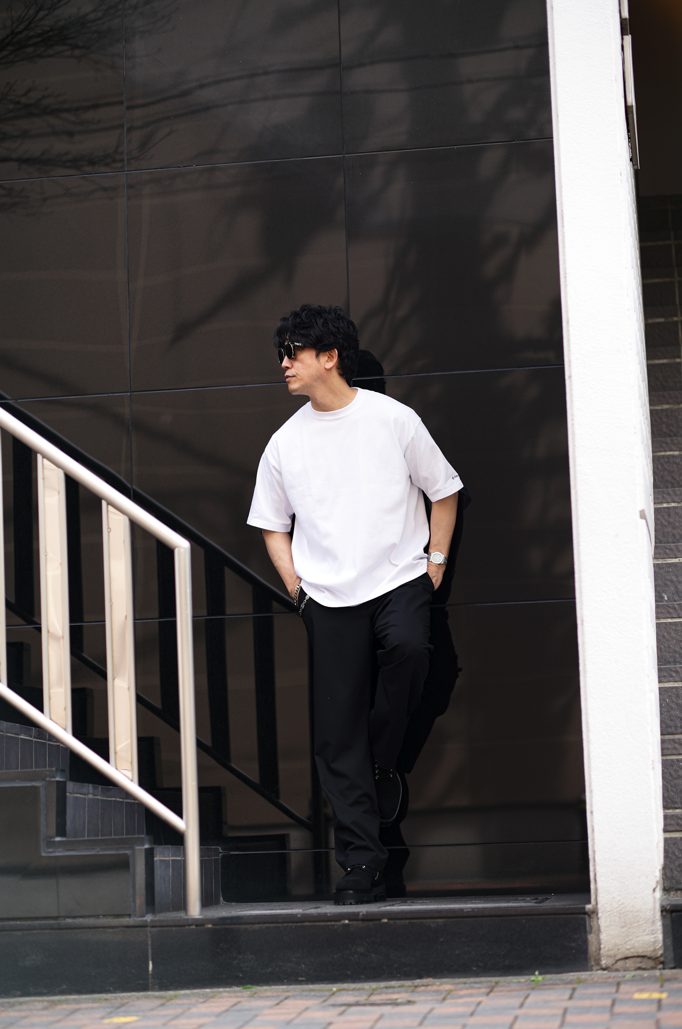 動きの中で完成する黒。— Black, Completed in Motion — Volturno Work Trouser 【PRE-ORDER OPEN|2026.4.05 (Sun) – 4.19 (Sun)】 ヴォルトゥルノ ワークトラウザー JAPAN 日本 愛知 名古屋 Alto e Diritto altoediritto アルトエデリット