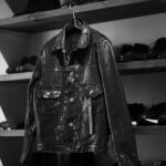 — 黒は、着込むほどに本性を現す。 / ISAMU KATAYAMA BACKLASH “ITALY SHOULDER GARMENT DYED 2ND. JACKET” — JAPAN 日本 愛知 名古屋 Alto e Diritto altoediritto アルトエデリット イサムカタヤマバックラッシュ セカンド