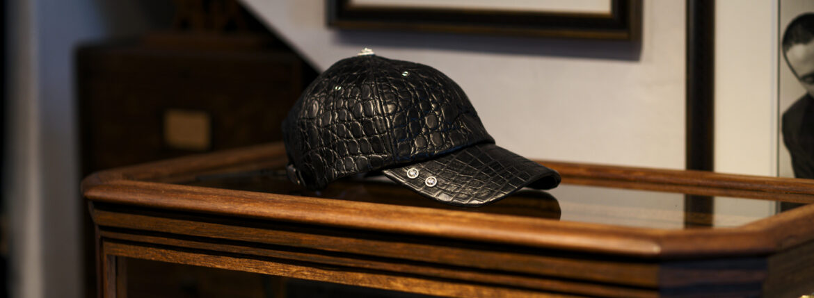 贅沢ではない。覚悟として被る。 / THE LINE CROCODILE CAP — ISAMUKATAYAMA BACKLASH イサムカタヤマバックラッシュ ザライン クロコダイル キャップ JAPAN 日本 愛知 名古屋 Alto e Diritto altoediritto アルトエデリット