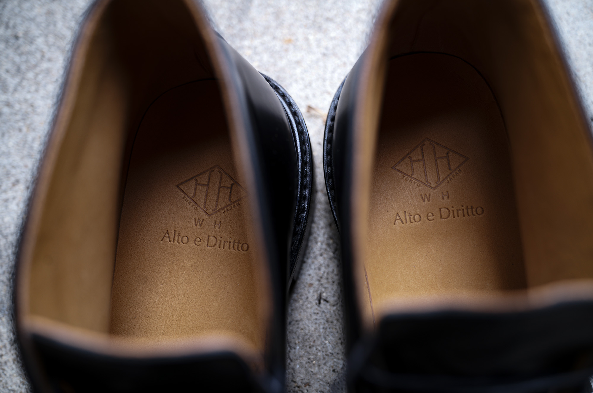— Alto e Diritto × WH / WHA-0002C. Cordovan Leather Chukka Boots. — アルトエデリット ダブルエイチ コードバンレザー チャッカブーツ ブラック JAPAN 日本 愛知 名古屋