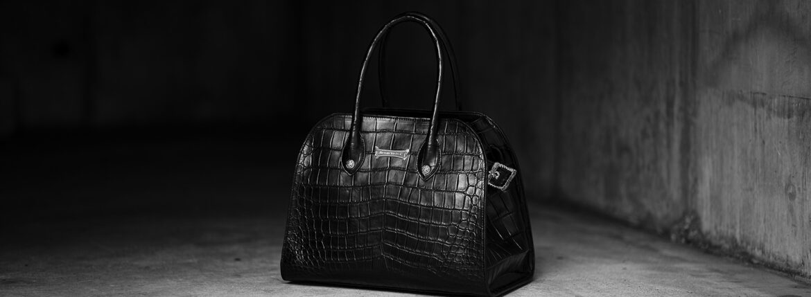 Balvenie Wilhelm (バルヴェニー ヴィルヘルム) No.29 LEATHER BAG 925 SILVER (ナンバー トゥエンティ ナイン レザーバッグ 925シルバー) MAT CROCODILE LEATHER (マットクロコダイル) レザー バッグ BLACK (ブラック) Made In England (イギリス製) JAPAN 日本 クロコダイルレザー ワニ クロコレザーバック 愛知 名古屋 Alto e Diritto altoediritto アルトエデリット