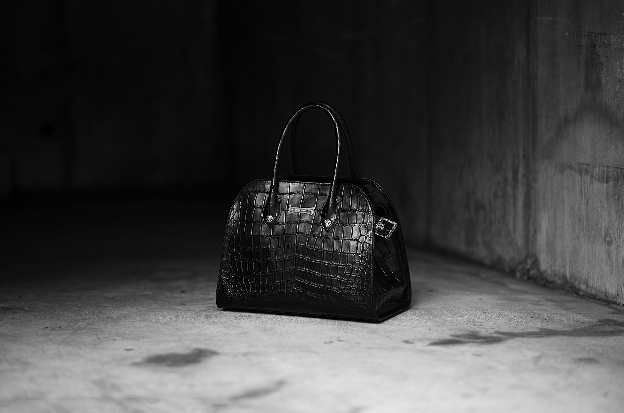 Balvenie Wilhelm (バルヴェニー ヴィルヘルム) No.29 LEATHER BAG 925 SILVER (ナンバー トゥエンティ ナイン レザーバッグ 925シルバー) MAT CROCODILE LEATHER (マットクロコダイル) レザー バッグ BLACK (ブラック) Made In England (イギリス製) JAPAN 日本 クロコダイルレザー ワニ クロコレザーバック 愛知 名古屋 Alto e Diritto altoediritto アルトエデリット