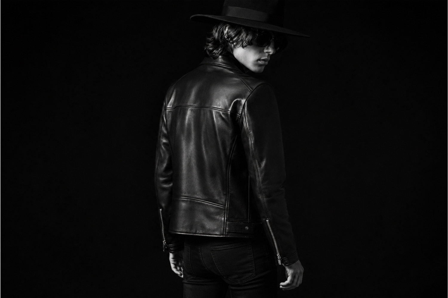 FIXER F9 / Elegance Wears Black. — フィクサー エフナイン シングルライダース 襟付き JAPAN 日本 愛知 名古屋 Alto e Diritto altoediritto アルトエデリット