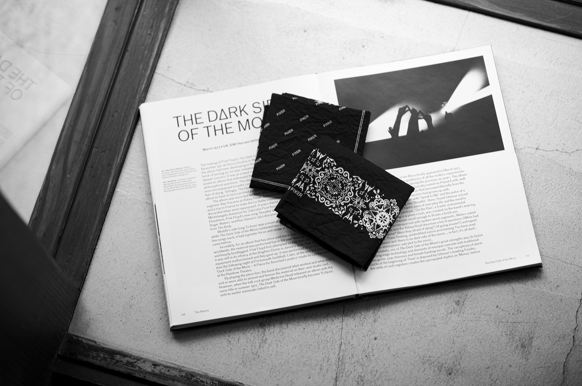 — FIXER FBN-01 BANDANA / BLACK, ENGRAVED. — フィクサー バンダナ JAPAN 日本 愛知 名古屋 Alto e Diritto altoediritto アルトエデリット フィクサー スカーフ ペイズリー柄