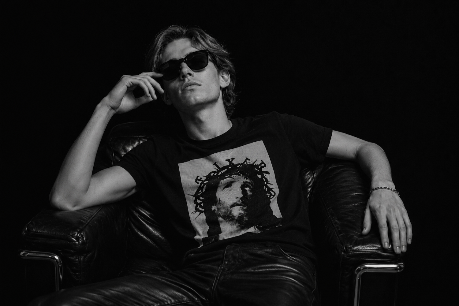 FIXER FTS-17 / JESUS — FAITH IN BLACK. — 信じるものを、着る。— JAPAN 日本 愛知 名古屋 Alto e Diritto altoediritto アルトエデリット フィクサー ジーザス Tシャツ