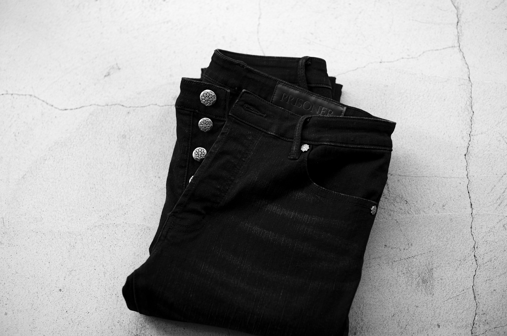 — PRISONER ID5511 / PRE-ORDER 9.12–9.27 — BLACK. SILVER. PUNK. — 黒に、925 SILVER。— JAPAN 日本 愛知 名古屋 Alto e Diritto altoediritto アルトエデリット プリズナー デニム ブラックデニム