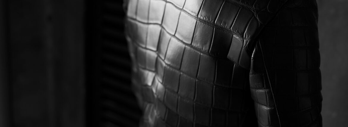 — CROCODILE — BEYOND THE SKIN. — クロコダイル Balvenie Wilhelm No.02 MAT CROCODILE マットクロコダイル シングルライダース ノーカラー
